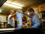 Schrauben in der Garage Garagenbild