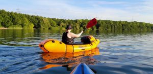 Ein Packraft auf dem Otto Maigler See