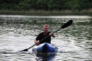 Paddeln im Packraft auf dem See